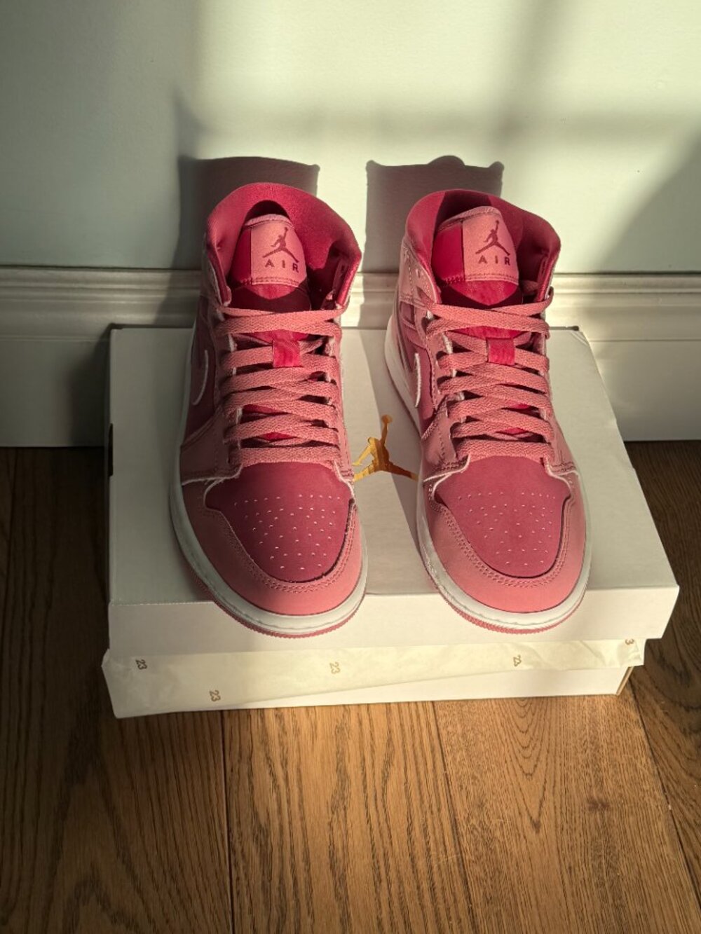 BRAND NEW Pink Jordan's! Size 6 womans